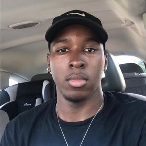 Meet your Posher, Aaron